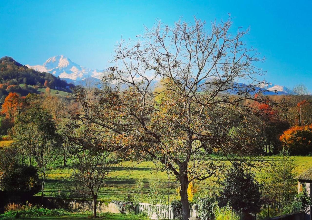 Domaine Lou Castet Bed & Breakfast Tuzaguet Bagian luar foto