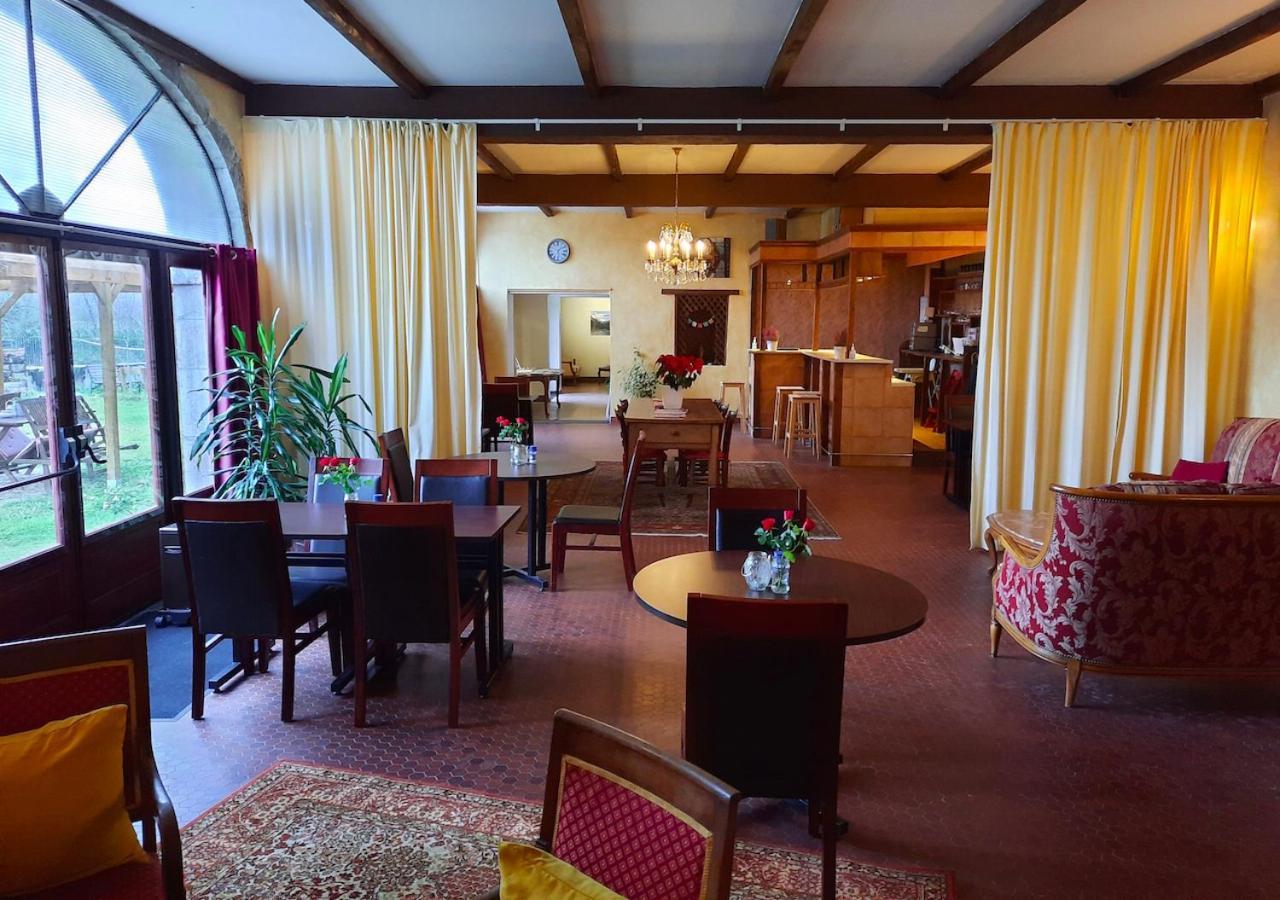 Domaine Lou Castet Bed & Breakfast Tuzaguet Bagian luar foto