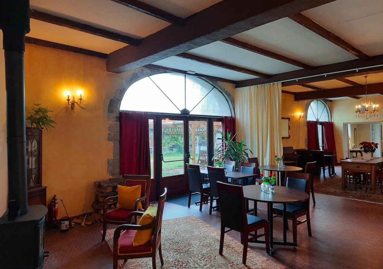 Domaine Lou Castet Bed & Breakfast Tuzaguet Bagian luar foto